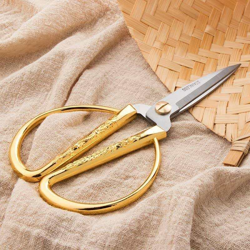 Gold Handle Dragon Design Scissors
